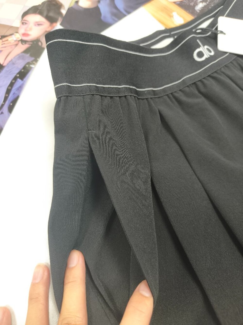 NWT Alo Yoga Straight Leg Trouser Black (Regular) Essential wardrobe staple😁💓 - Picture 7 of 8
